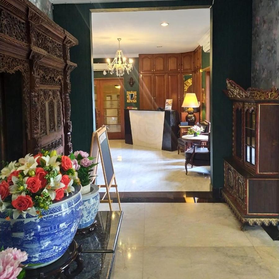 Arimbi Pejaten Suites Джакарта Екстериор снимка