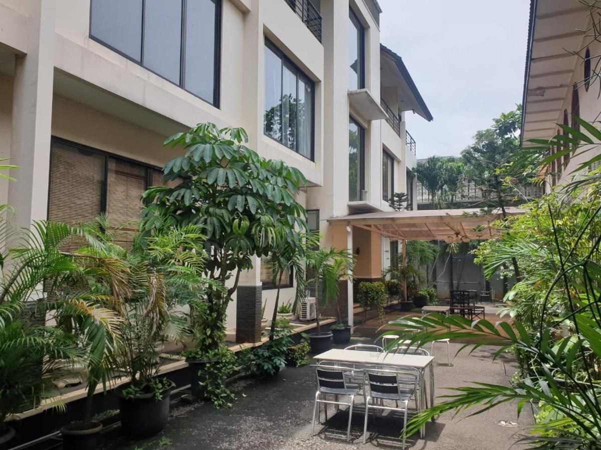 Arimbi Pejaten Suites Джакарта Екстериор снимка