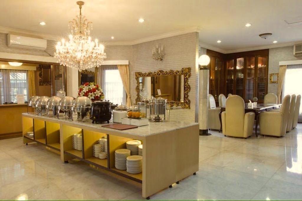 Arimbi Pejaten Suites Джакарта Екстериор снимка