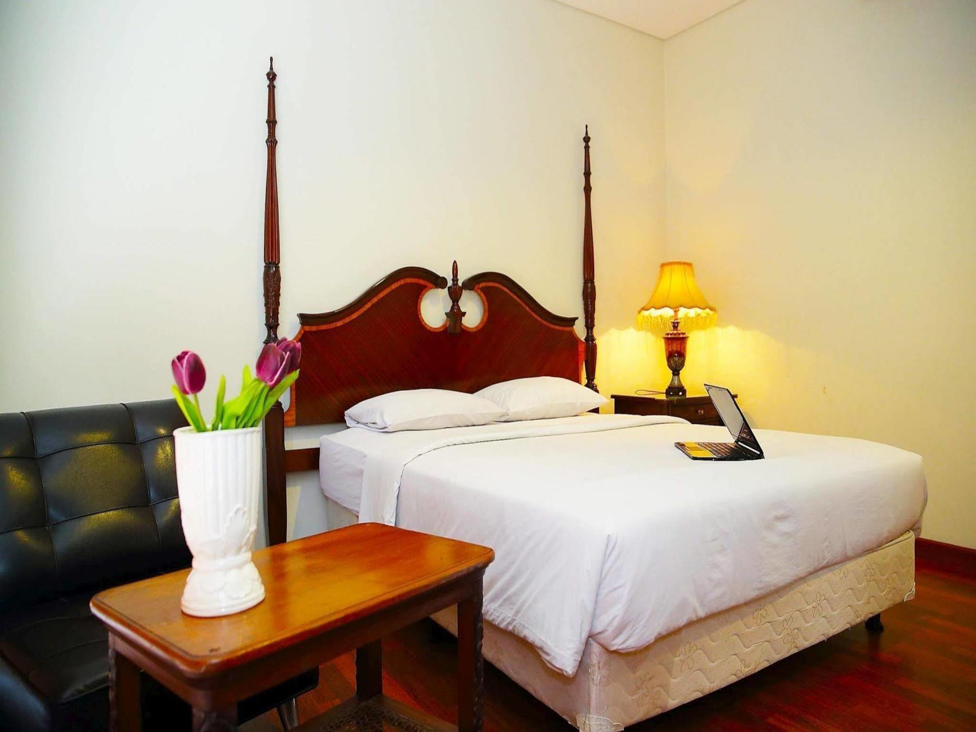 Arimbi Pejaten Suites Джакарта Екстериор снимка