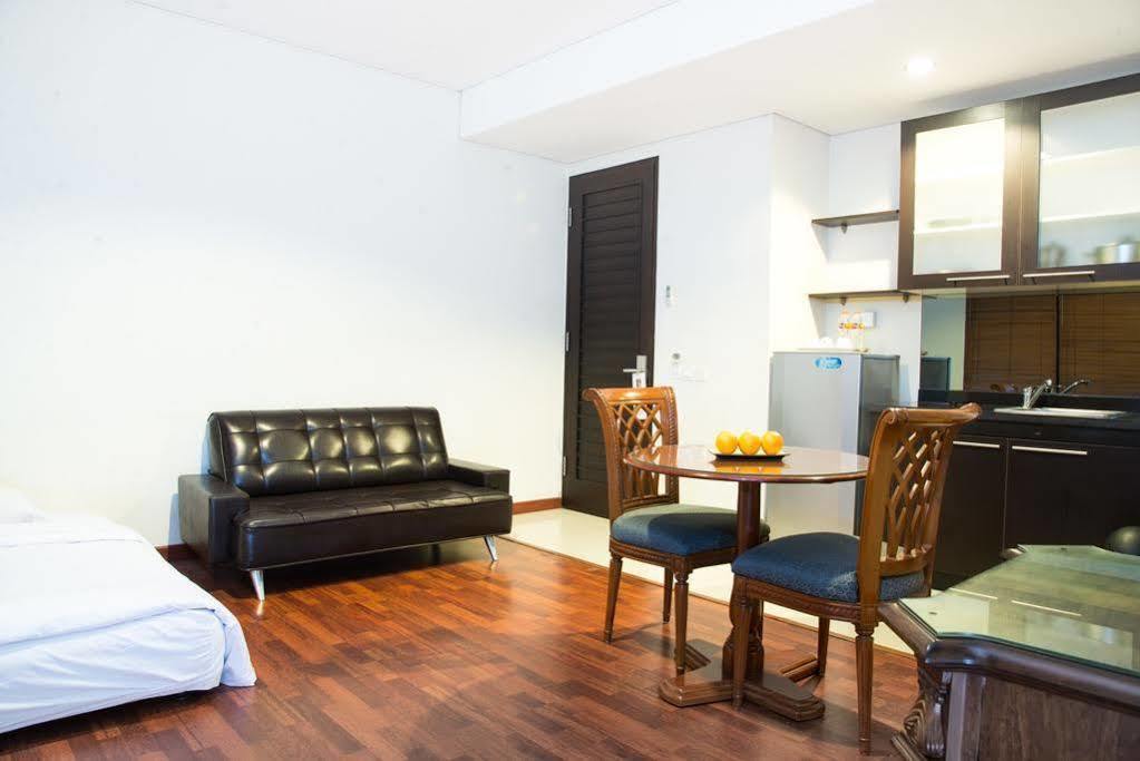 Arimbi Pejaten Suites Джакарта Екстериор снимка