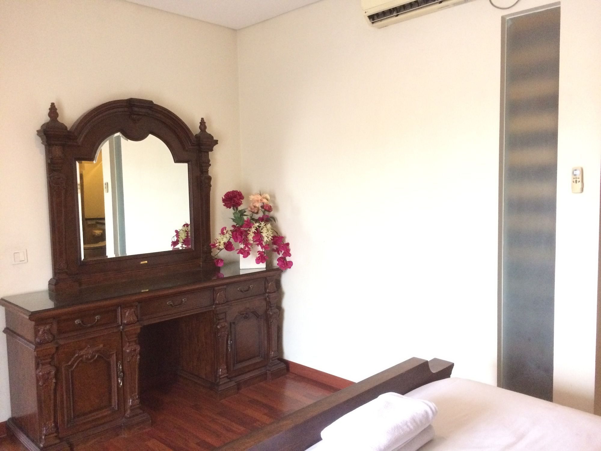 Arimbi Pejaten Suites Джакарта Екстериор снимка