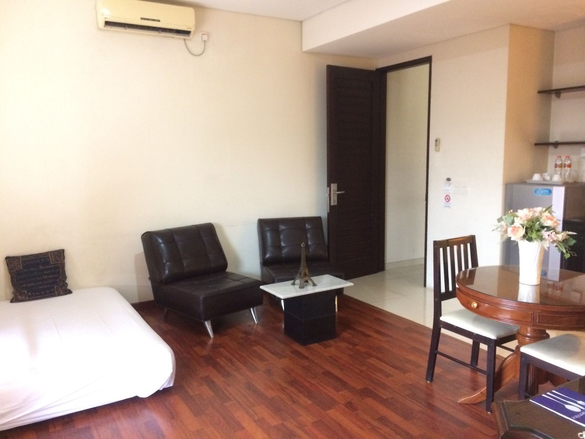 Arimbi Pejaten Suites Джакарта Екстериор снимка