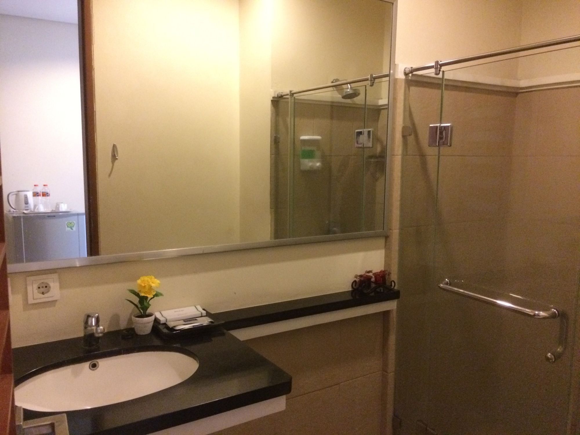 Arimbi Pejaten Suites Джакарта Екстериор снимка